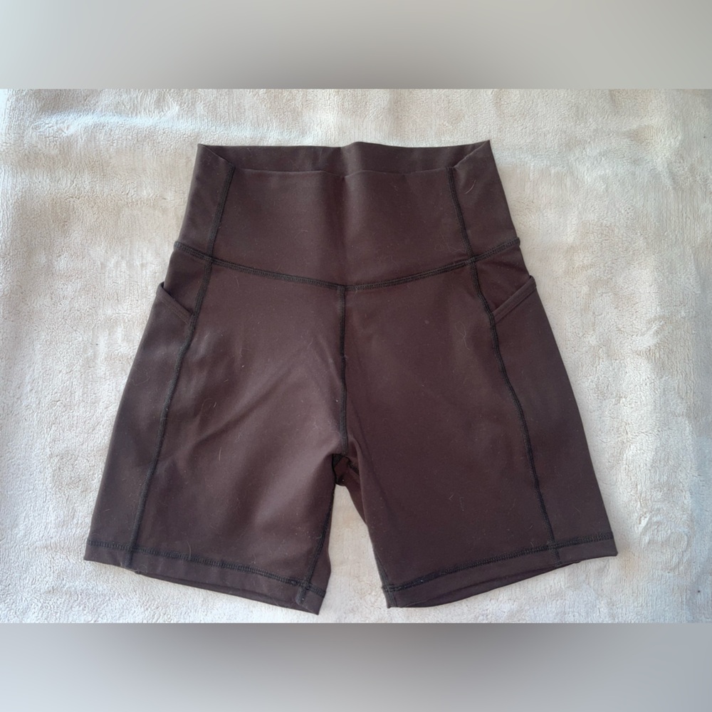 Muscle Nation Signature Pocket Shorts SMALL Cocoa